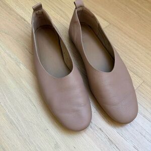 Everlane Brown Leather Flats